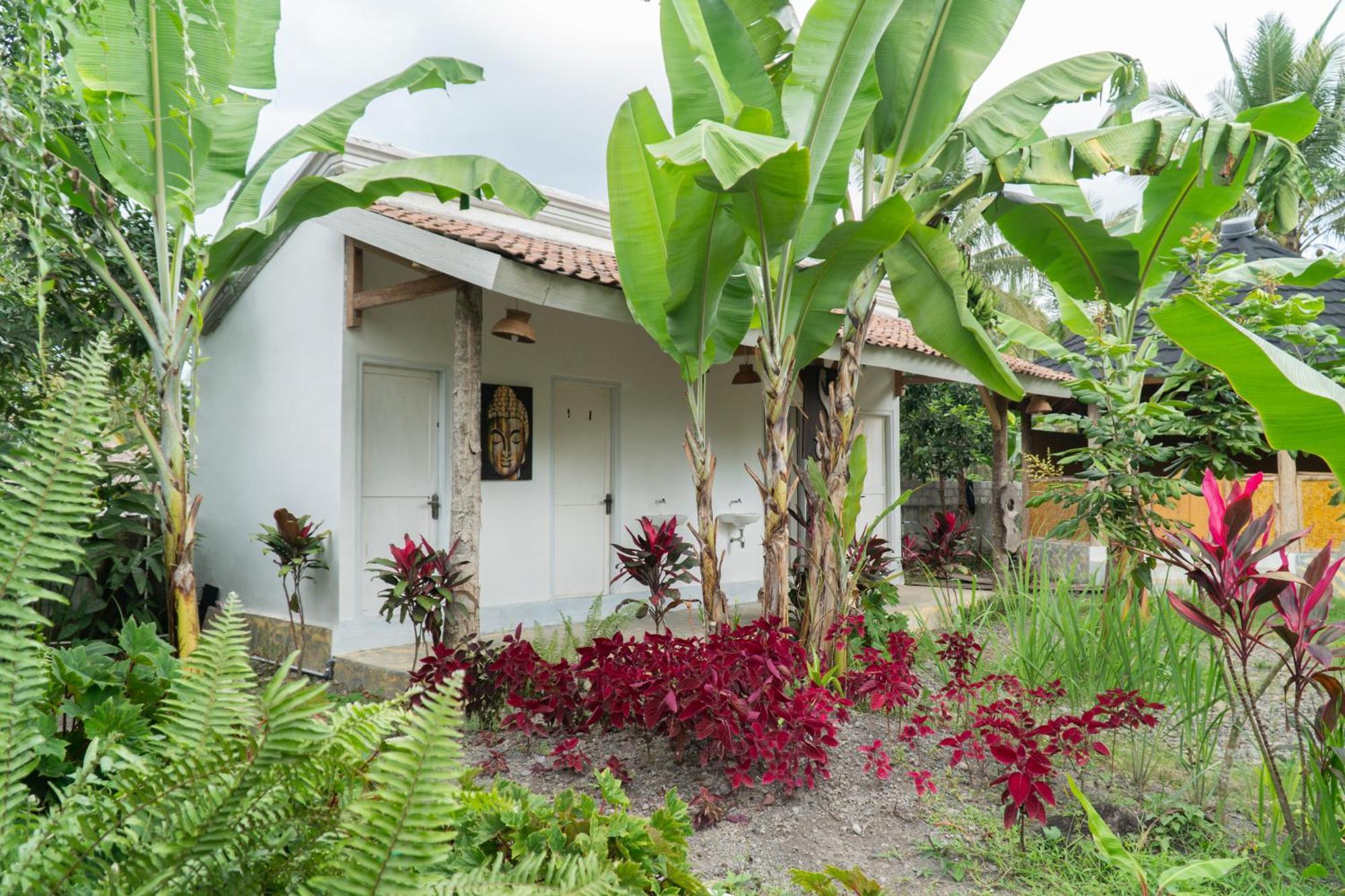 Aranka Tempasan Villa Sangyang Exteriör bild