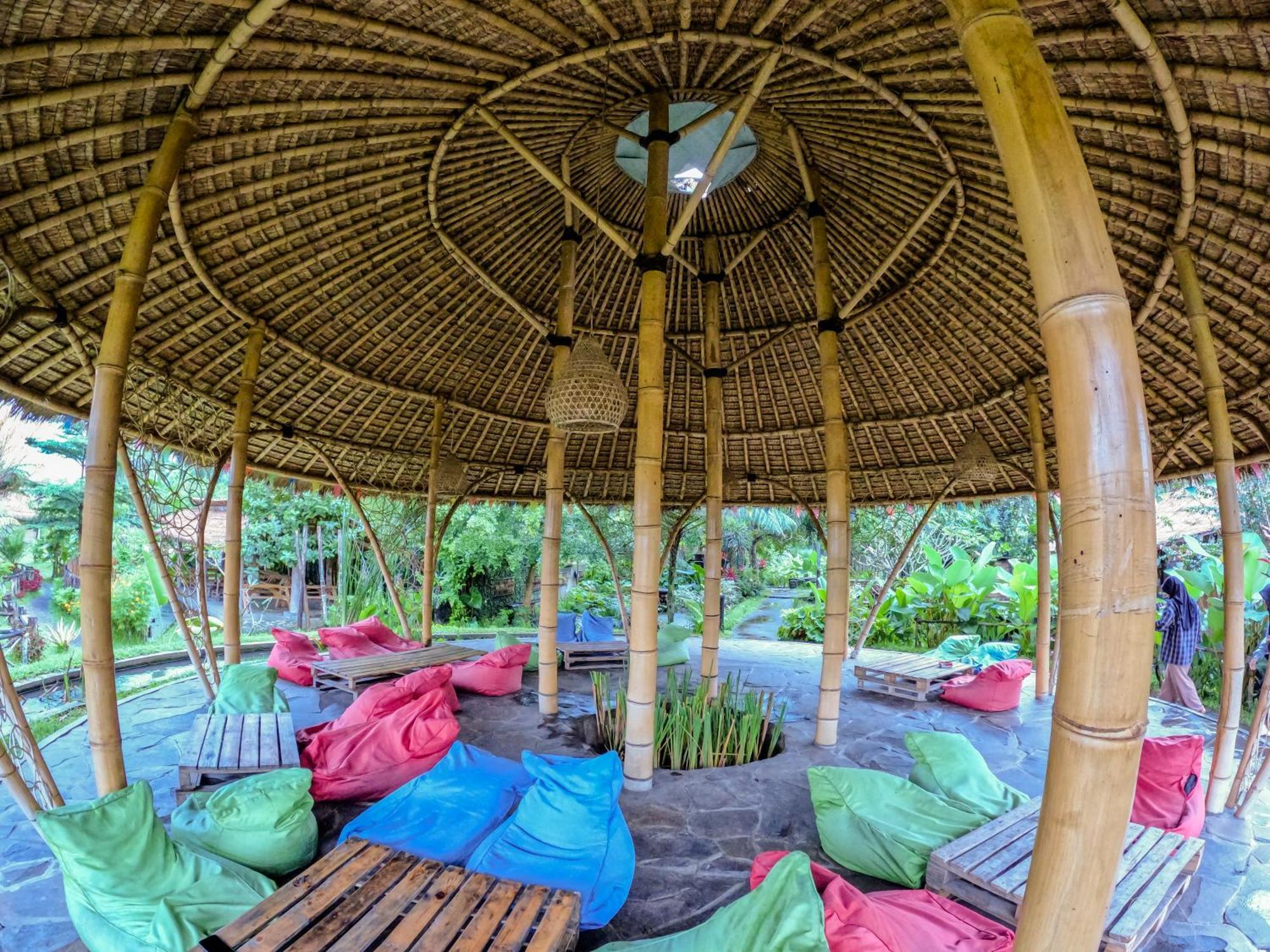 Aranka Tempasan Villa Sangyang Exteriör bild