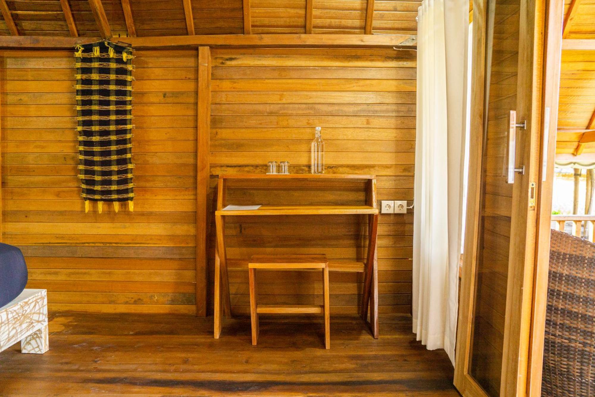 Aranka Tempasan Villa Sangyang Exteriör bild