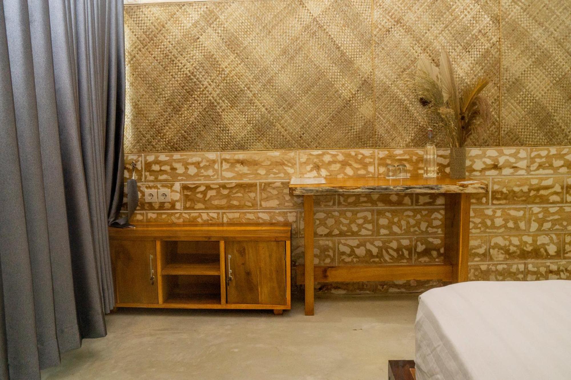 Aranka Tempasan Villa Sangyang Exteriör bild