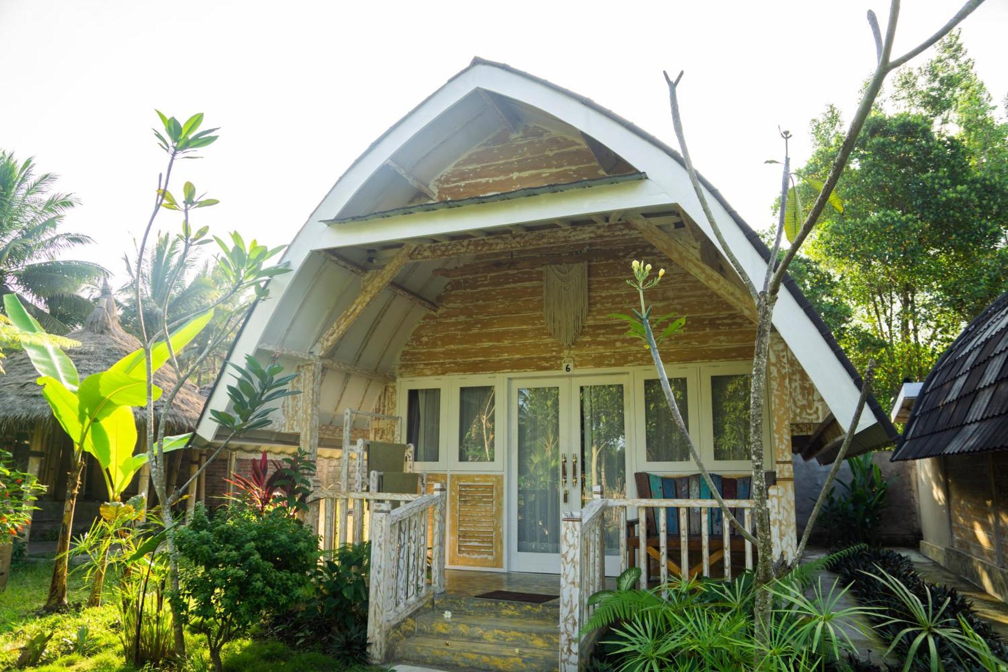 Aranka Tempasan Villa Sangyang Exteriör bild