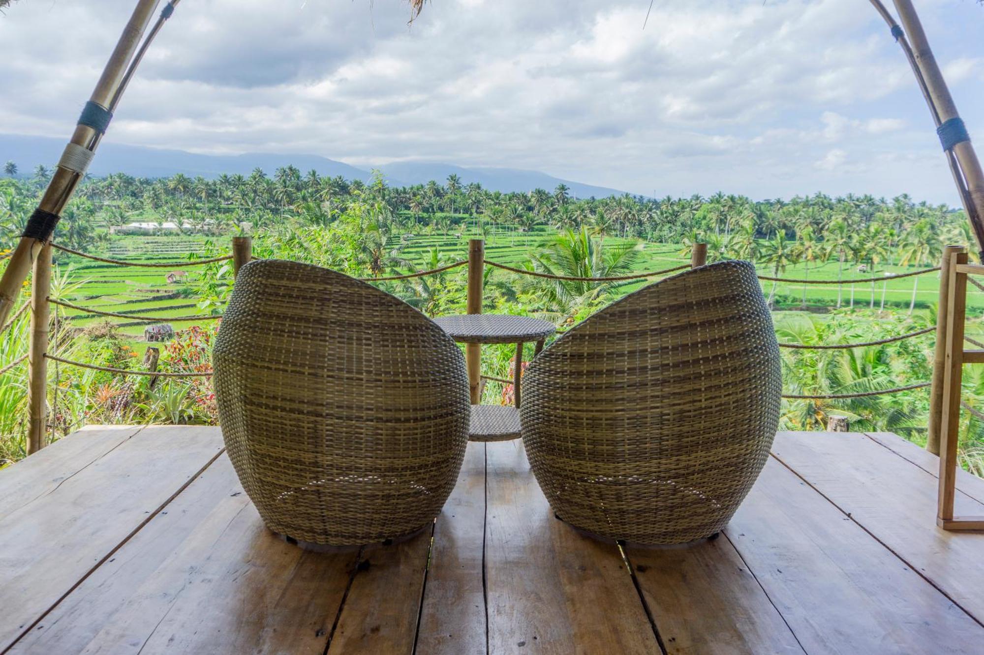 Aranka Tempasan Villa Sangyang Exteriör bild